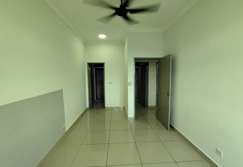 Meridin Bayvue Apartment