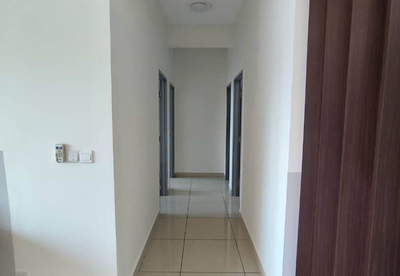 Meridin Bayvue Apartment