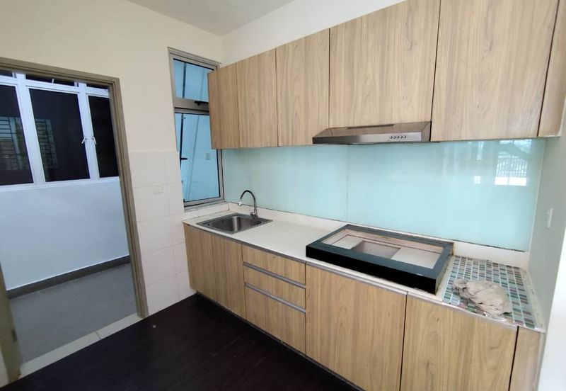 Meridin Bayvue Apartment