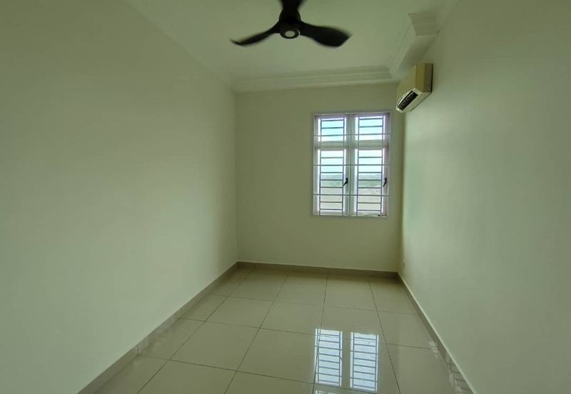 Meridin Bayvue Apartment