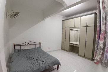 Mon Bisca, Bandar Baru Permas Jaya