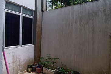 Mon Bisca, Bandar Baru Permas Jaya