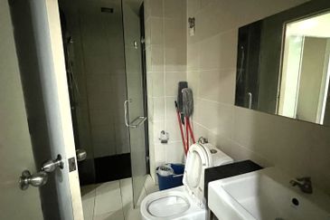 Fully Funished Next To Selayang Hospital Condo for RENT