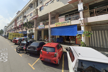 Selayang Ground Floor Shop for SALE