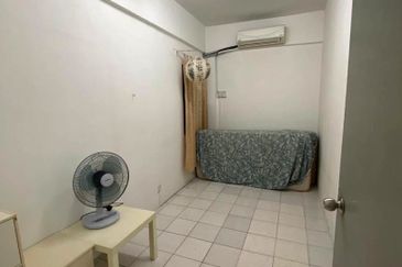 Limited Fully Funished Near MRT KTM House for RENT