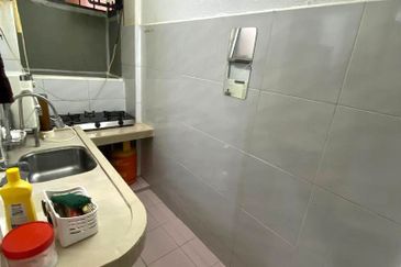 Limited Near MRT KTM Shop House FOR SALE