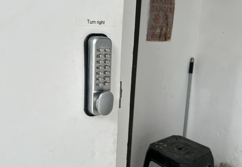 PJS 2nd Floor Shop FOR RENT