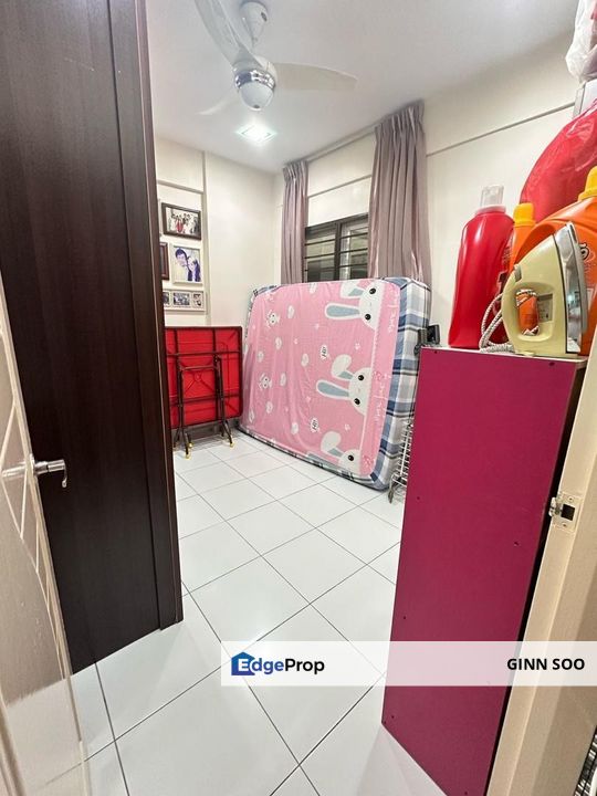 URGENT FOR SALE - Kepong First Residence Condo, Kuala Lumpur, Kepong