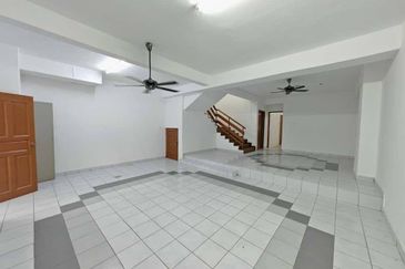 2 Storey @ Taman Bukit Mewah/ Tampoi/ 20 Min To CIQ