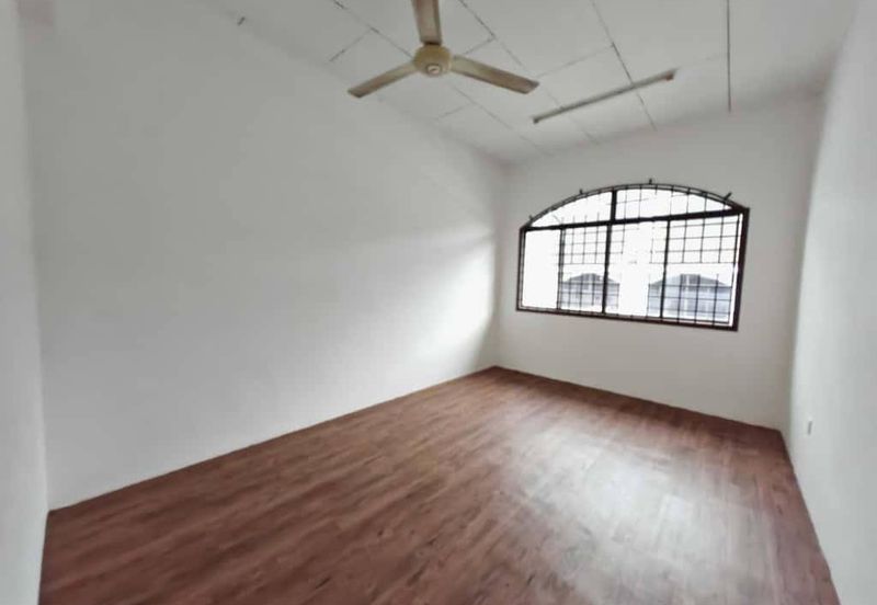 2 Storey @ Taman Bukit Mewah/ Tampoi/ 20 Min To CIQ