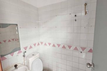 2 Storey @ Taman Bukit Mewah/ Tampoi/ 20 Min To CIQ