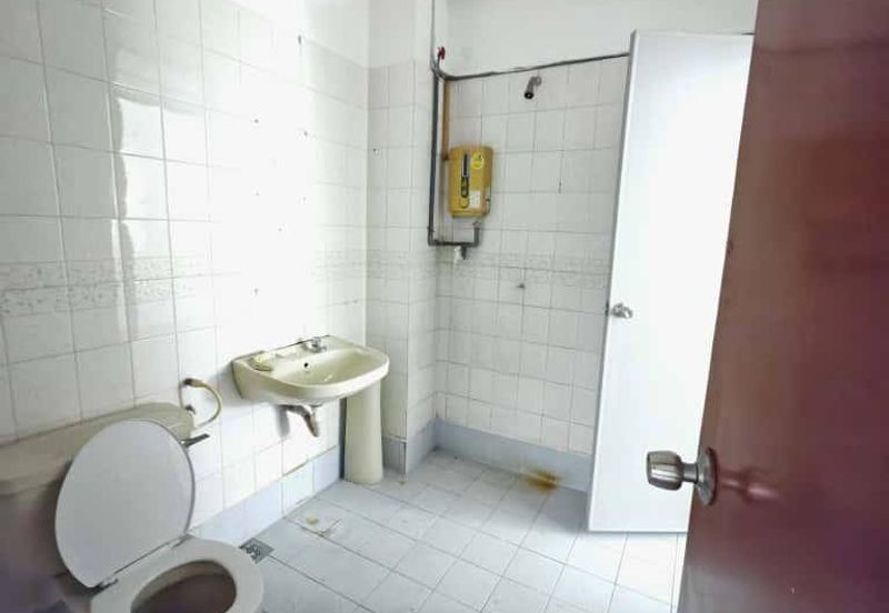 2 Storey @ Taman Bukit Mewah/ Tampoi/ 20 Min To CIQ