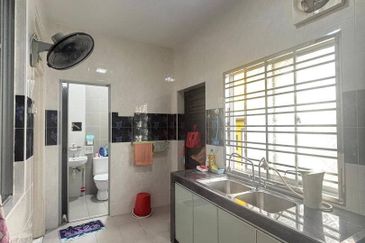 2 Storey @ Taman Nusa Sentral/ Iskandar Puteri/ Renovate