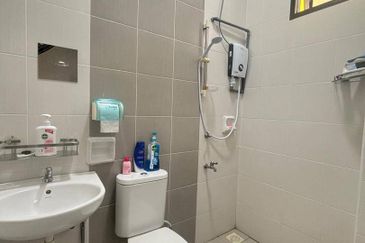 2 Storey @ Taman Nusa Sentral/ Iskandar Puteri/ Renovate