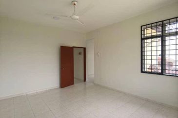 Semi-D @ Taman Bukit Kempas/ Tampoi/ Setia Tropika 