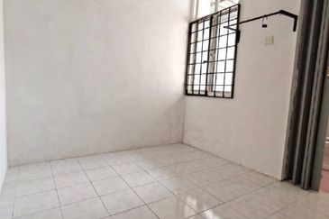 Summer Park Townhouse (Pangsapuri Alam Jaya), Bandar Baru Seri Alam