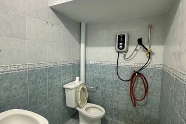 1.5 Storey @ Taman Pelangi Indah, Ulu Tiram, Jalan Pesona