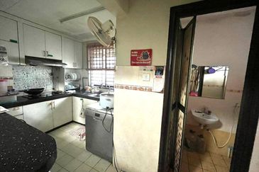  2 Storey @ Taman Mutiara Rini, Skudai, Jalan Utama, Endlot 18ft Land