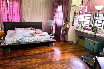  2 Storey @ Taman Mutiara Rini, Skudai, Jalan Utama, Endlot 18ft Land