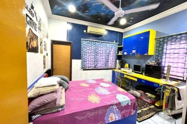  2 Storey @ Taman Mutiara Rini, Skudai, Jalan Utama, Endlot 18ft Land