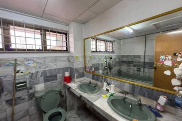 2 Storey @ Taman Sri Skudai/ Skudai/ Jalan Emas/ Tun Aminah