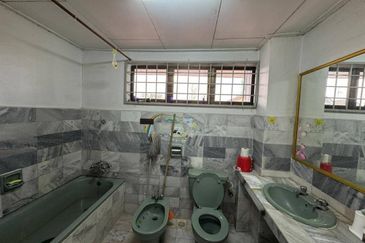 2 Storey @ Taman Sri Skudai/ Skudai/ Jalan Emas/ Tun Aminah