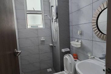 SKS Habitat Apartment, Larkin