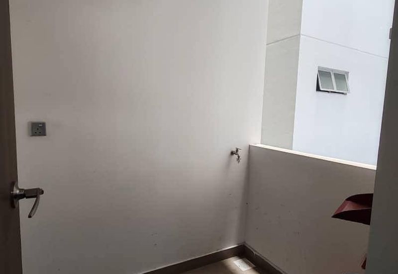 SKS Habitat Apartment, Larkin