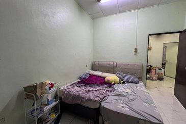 2 Storey @ Taman Megah Ria/ Jalan Jelatang/ Masai