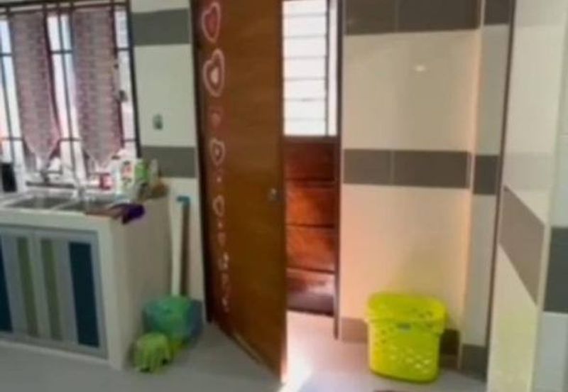  1 Storey @ Taman Kobena/ Jalan Rantai/ Tampoi/ Renovate