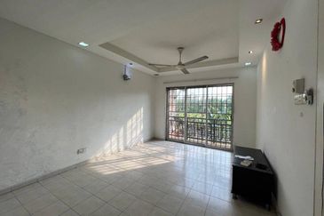 Taman Tampoi Indah II, Villa Ros