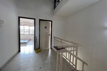 Taman Tampoi Indah II, Villa Ros