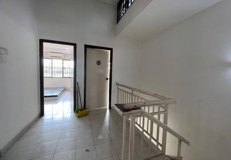 Taman Tampoi Indah II, Villa Ros