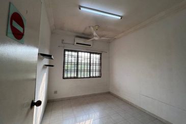 Taman Tampoi Indah II, Villa Ros