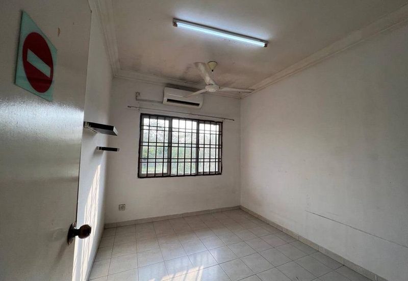 Taman Tampoi Indah II, Villa Ros