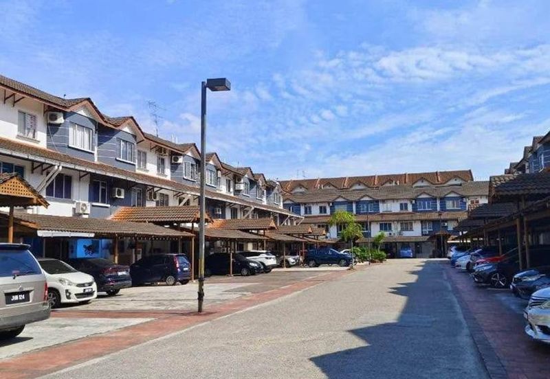 Taman Tampoi Indah II, Villa Ros