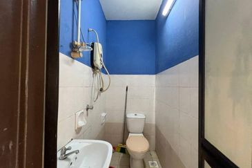 Taman Tampoi Indah II, Villa Ros