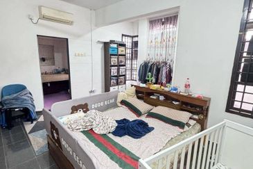 2 Storey @ Bandar Seri Alam/ Jln Bayu/ Masai/ Corner 