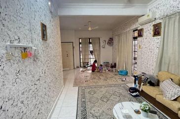 2 Storey @ Bandar Seri Alam/ Jln Bayu/ Masai/ Corner 