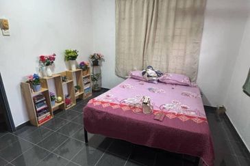 2 Storey @ Bandar Seri Alam/ Jln Bayu/ Masai/ Corner 