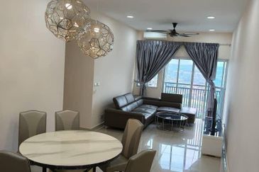 Meridin Bayvue Apartment