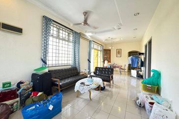 1 Storey @ Taman Senai Utama/ Senai/ Kulai/ Corner Lot