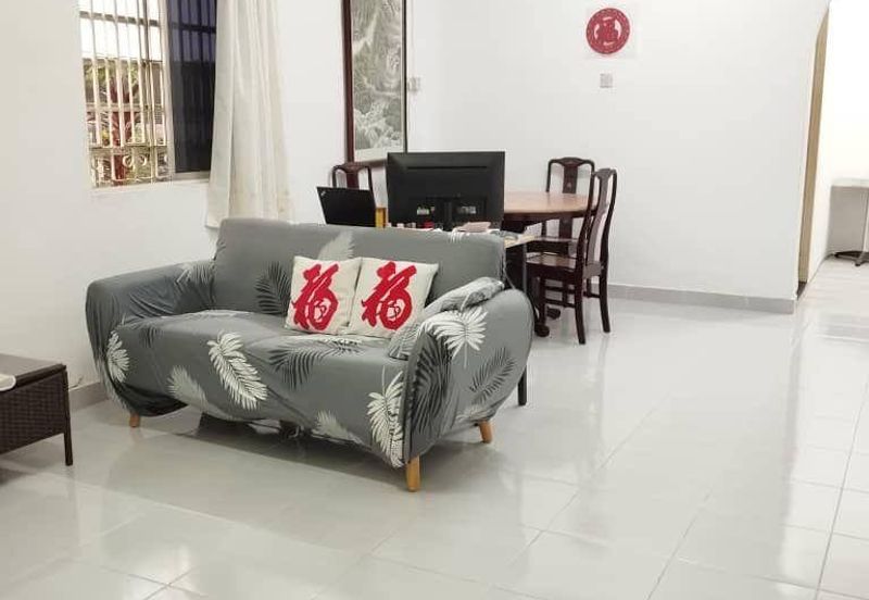 1 Storey @ Taman Johor/ Tampoi/ Paradigm Mall/ Corner