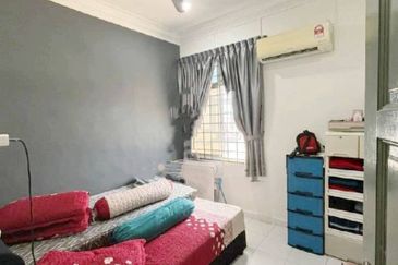 1 Storey @ Taman Universiti/ Jalan Kemuliaan/ Skudai/ Corner 30ft Land 