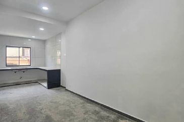 2 Storey @ Taman Sentosa/ Jalan Sutera/ JB Town/ Renovate