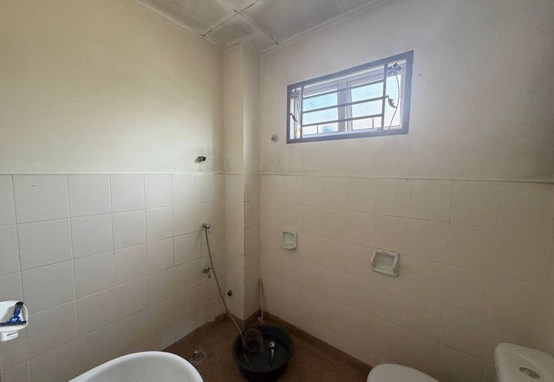  2 Storey @ Taman Kempas Indah/ Setia Tropika/ Corner Lot 