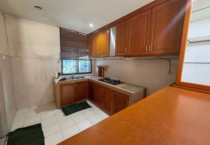  2 Storey @ Taman Kempas Indah/ Setia Tropika/ Corner Lot 