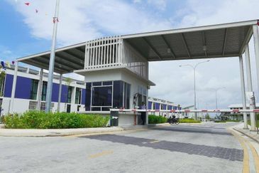  2 Storey @ Citrine Residenz/ Bandar Seri Alam/ Masai/ Full Loan 