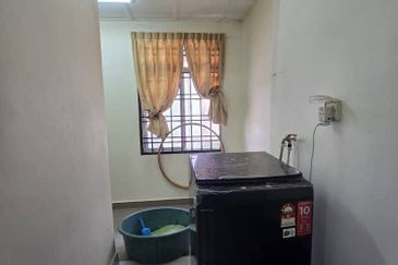 2 Storey @ Taman Bukit Indah, Jalan Indah 9, Unblock 