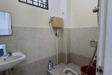 2 Storey @ Taman Bukit Indah, Jalan Indah 9, Unblock 